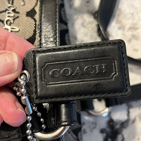 Nice. Clean Coach purse - Picture 3 of 5